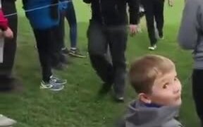 This Kid Got Way More Than Just A High Five! - Kids - VIDEOTIME.COM