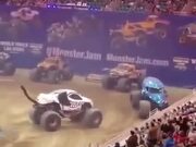 Monster Truck Almost Tips Over - Tech - Y8.COM