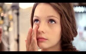 How To: Bobbi Brown Make-up - Fun - VIDEOTIME.COM