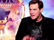 Jim Carrey Makes The Grinch Expression!