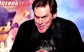 Jim Carrey Makes The Grinch Expression! - Fun - VIDEOTIME.COM