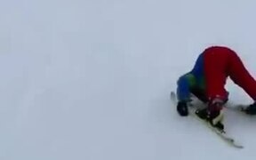 Kid's Skiing Technique Is Weird, But Works! - Kids - VIDEOTIME.COM