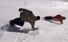 When You Synchronize Snowboarding! - Sports - VIDEOTIME.COM