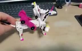 That's The Weirdest Transformers Toy Ever - Fun - VIDEOTIME.COM