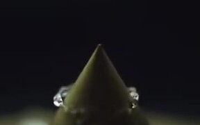 What A Drop Of Water Falling On A Spike Looks Like - Fun - VIDEOTIME.COM