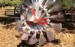 Amazing Kinetic Wind Art Sculpture - Tech - Videotime.com