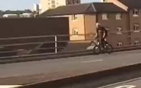 Guy Pulls Of Some Absolutely Amazing BMX Stunts! - Sports - VIDEOTIME.COM