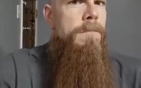 Highly Trending Beard Mask - Fun - VIDEOTIME.COM