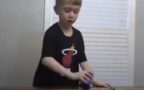 Little Kid Stacking 20 Dices - Kids - VIDEOTIME.COM