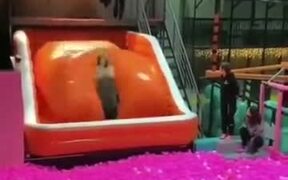A Girl Diving Inside Balls - Fun - VIDEOTIME.COM