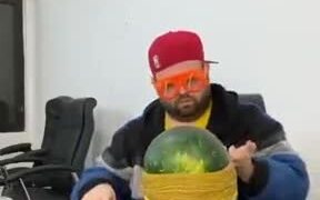 Destroying Watermelon Using Rubber Bands - Fun - VIDEOTIME.COM