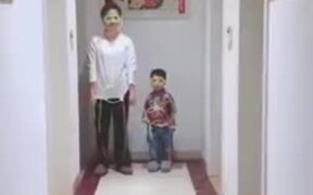 Parents Keeping Kids Busy In Lockdown - Fun - VIDEOTIME.COM