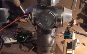 A Homemade Tin Can Robot - Tech - VIDEOTIME.COM