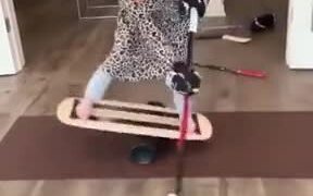 Little Girl's Hardcore Hockey Practice - Kids - VIDEOTIME.COM