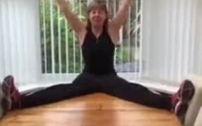 A Morning Exercise For Lazy People - Fun - VIDEOTIME.COM