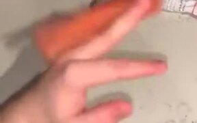 How To Play With A Hot Dog - Fun - VIDEOTIME.COM