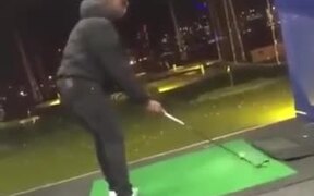 Proof That Golf Is A Dangerous Game - Sports - VIDEOTIME.COM