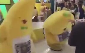 Passionate Mascots - Fun - VIDEOTIME.COM