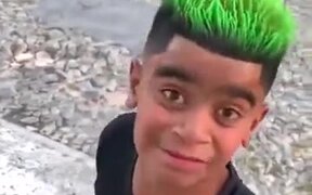 A Boy With Color-Changing Hair - Fun - VIDEOTIME.COM