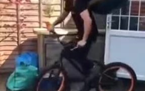 Weirdest Bicycle Trick Of Them All - Sports - VIDEOTIME.COM