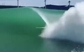 Surfer Enjoying An Artificial Wave - Sports - VIDEOTIME.COM