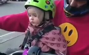 When A Little Girl Starts The Bike - Kids - VIDEOTIME.COM