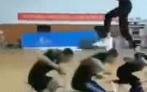 Girl Running On A Human Treadmill - Sports - VIDEOTIME.COM