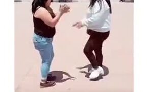 Two Girls Dancing - Fun - VIDEOTIME.COM