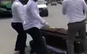 People Without Mask Coffin Dance Treatment - Fun - VIDEOTIME.COM