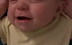 Baby Crying For A Head-Scratcher Pleasure - Kids - VIDEOTIME.COM