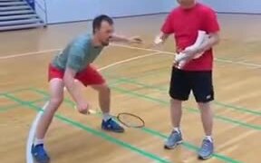 How A Pro Practices Badminton - Sports - VIDEOTIME.COM