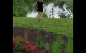 Girl Very Experienced In Handling A Big Long Snake - Fun - VIDEOTIME.COM
