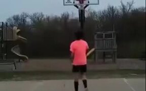 World's Best Basketball Trick Shot - Sports - VIDEOTIME.COM