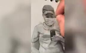 Mind-Blowing Pencil Art In Subway - Fun - VIDEOTIME.COM
