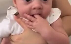 Mother Showing Tantrum Video To Infant - Kids - VIDEOTIME.COM