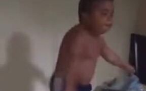 Kid Full Of Swag Dancing Like A Boss - Kids - VIDEOTIME.COM
