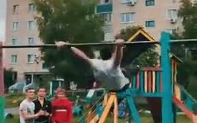 Unbelievable Gymnastic Skills - Sports - VIDEOTIME.COM