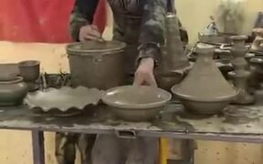 Moroccan Potter With A Simple Solution