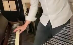 How To Correctly Play The Harry Potter Theme - Music - VIDEOTIME.COM