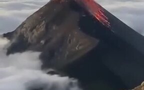 Fuego Volcano Eruption In Guatemala - Fun - VIDEOTIME.COM