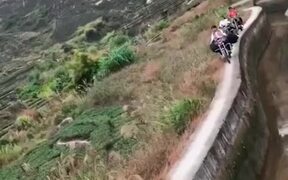 Most Dangerous Road - Fun - VIDEOTIME.COM