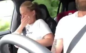 Pranking Girlfriend While Driving - Fun - VIDEOTIME.COM