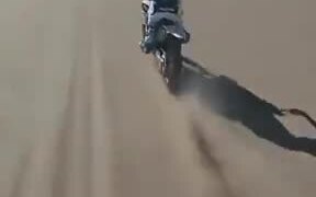 Dirt Bike Riding On Huge Sand Dunes - Sports - VIDEOTIME.COM