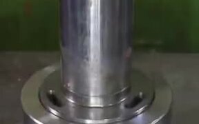 Candies Go Up Against A Hydraulic Press - Tech - VIDEOTIME.COM
