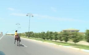 Lady Horse Riding - Fun - VIDEOTIME.COM