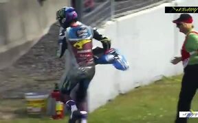Funny Moments MotoGP - Sports - VIDEOTIME.COM