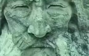 Enormous Sculpture Of Fuxi On A Hill - Fun - VIDEOTIME.COM
