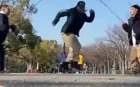 Japanese Man Dances Fast Over Skipping Rope - Fun - VIDEOTIME.COM
