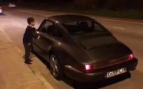 Kid Comes Face To Face With An Old Porsche - Kids - VIDEOTIME.COM