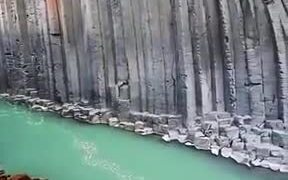 The Incredible Basalt Canyons Of Iceland - Fun - VIDEOTIME.COM